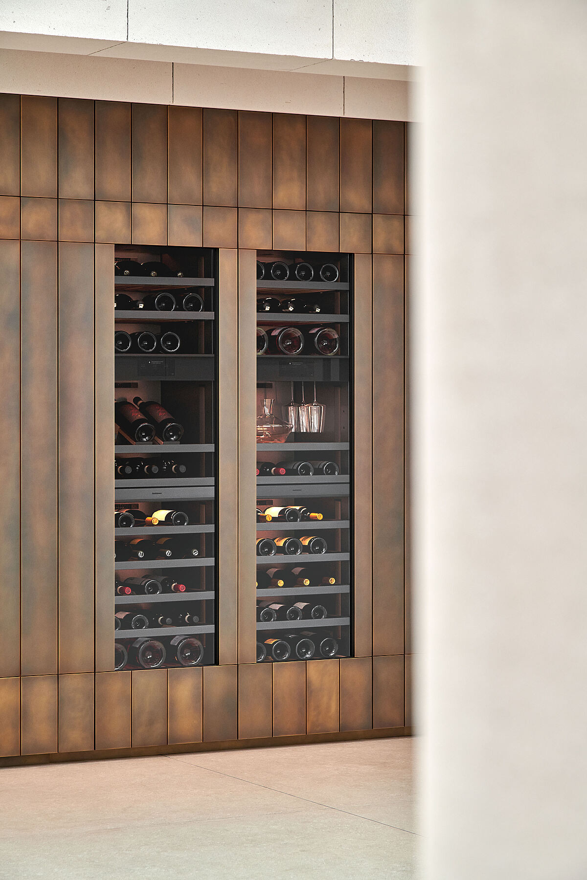 Gaggenau präsentiert neue Weinklimaschränke mit einzigartigem Temperiersystem