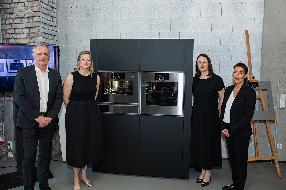 v.l.n.r.: Thomas Pfalzer (Geschäftsleiter Gaggenau Österreich), Lisa Vockenhuber (Brand Marketing & PR Gaggenau Österreich), Ulrike Pesta (CEO BSH Österreich), Claudia Rottmann (Key Account Managerin Gaggenau Österreich)